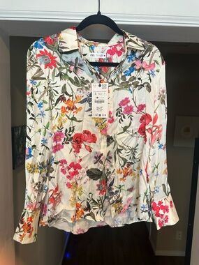 Zara Cream Floral Long-Sleeve Button Front Blouse